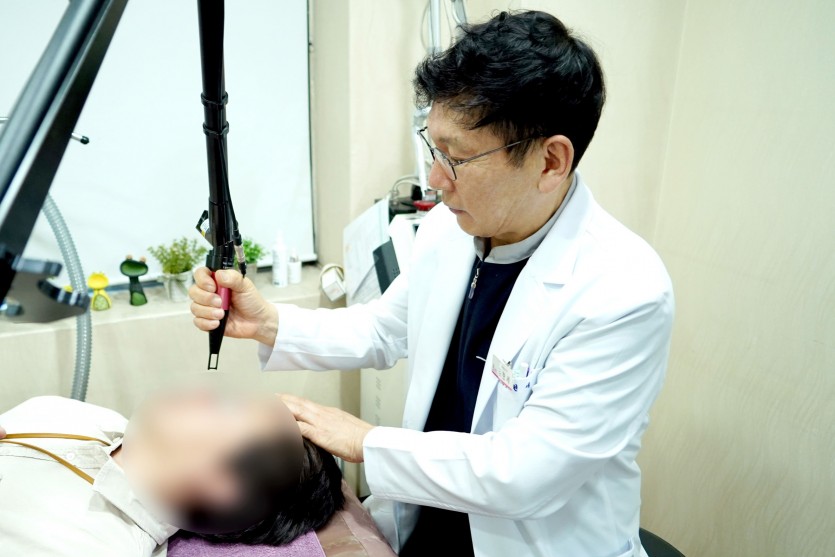 일산, 화정, 성형외과, 피부과, 모발이식, 하안검수술, 상안검수술, 실리프팅, 필러, 안면거상술, 눈썹거상술, 보톡스, 점빼기, 점제거, 여드름흉터치료, 여드름치료, 레이저토닝, 제모, 지방흡입, 여유증, 파주, 김포 차로 30분, 원당역, 능곡역, 토당동, 행신동, 백석역, 마두역, 김현세원장