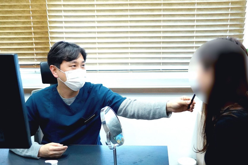 김포 장기역피부과 월드베스트의원, 15년이상 미용시술경력, 레이저토닝, 점빼기,루비레이저, 포토나레이저, 남자수염제모, 남자얼굴제모, 문신제거, 인모드, 슈링크, 쿨페이즈, 오타모반, 흑자, 쥐젖, 여드름흉터치료, 여드름치료, 보톡스, 필러, 이마/팔자/무턱/관자/코필러, 타투제거, 편평사마귀, 최준원원장